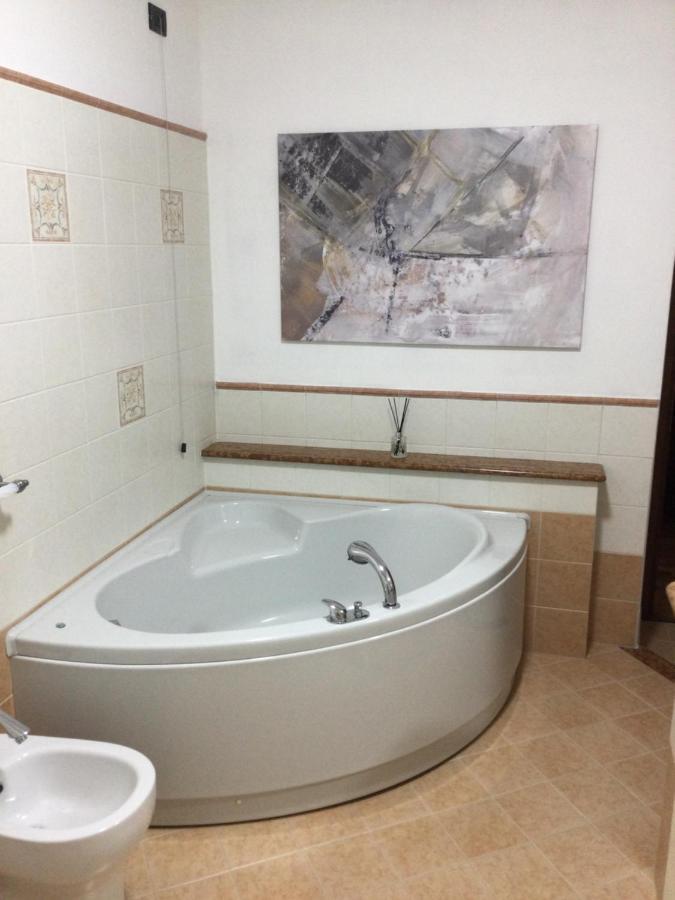 B&B Corte Sant'Angelo Passirano Bagian luar foto